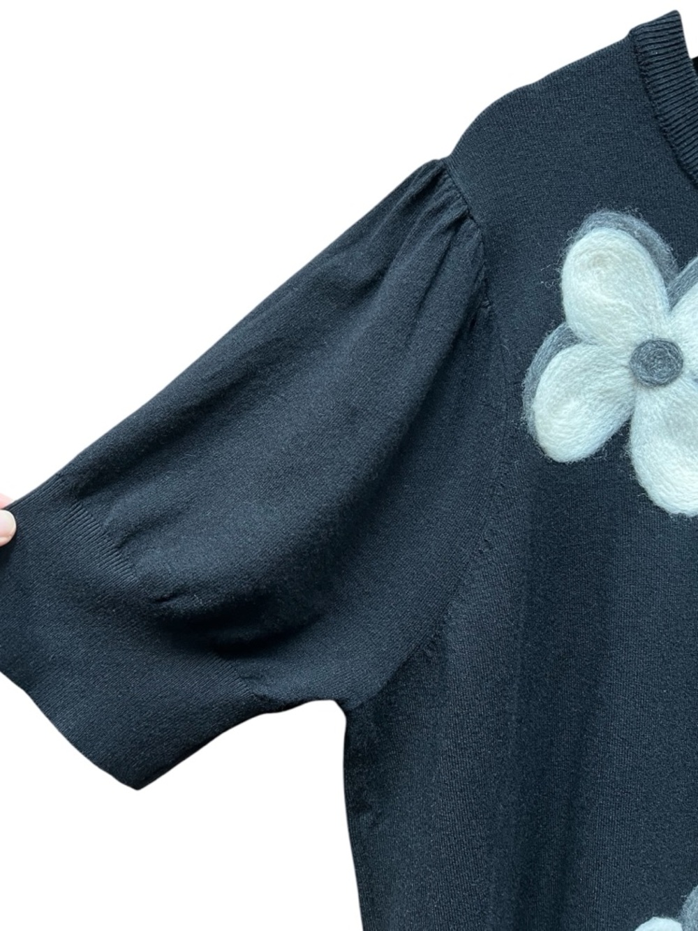 Aaeda Floral Appliqué Sweater - Picture 3 of 7